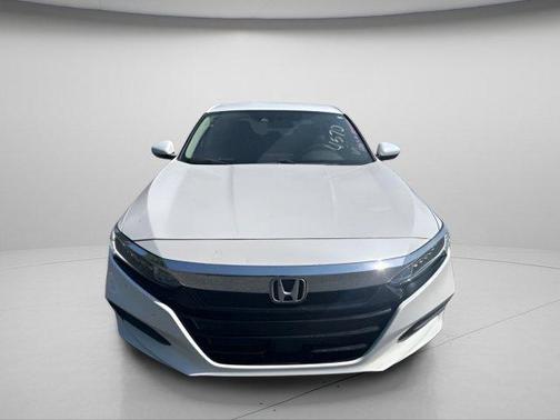 Platinum White Pearl 2019 Honda Accord LX
