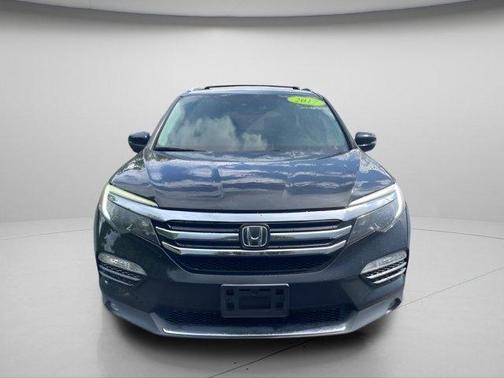 Crystal Black Pearl 2017 Honda Pilot Touring