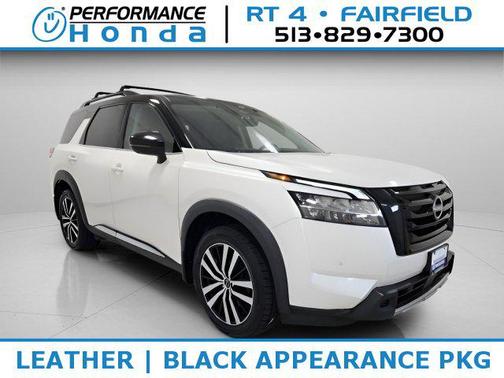 Pearl White Tricoat/Super Black 2023 Nissan Pathfinder Platinum 4WD