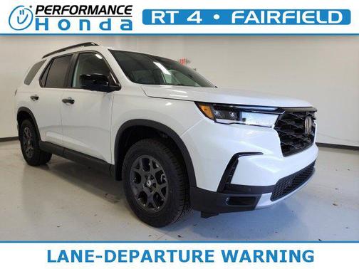 Platinum White Pearl 2025 Honda Pilot TrailSport