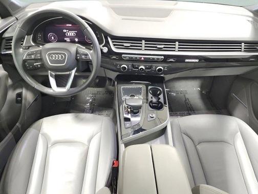 2019 Audi Q7 55 Premium Plus