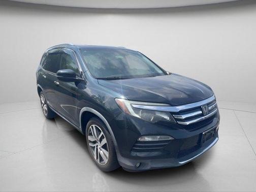 Crystal Black Pearl 2017 Honda Pilot Elite
