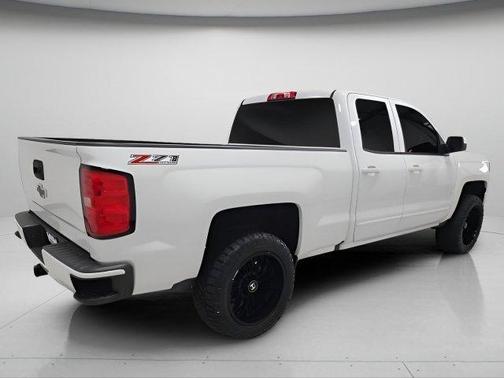 Summit White 2017 Chevrolet Silverado 1500 2LT