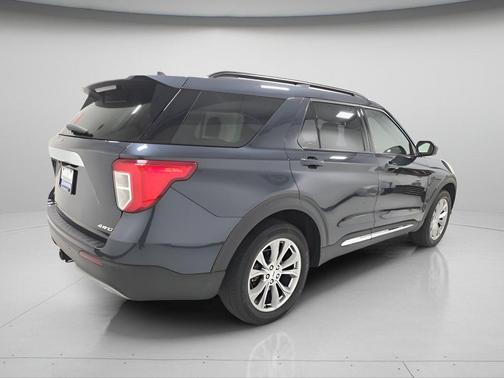 Stone Blue Metallic 2022 Ford Explorer XLT