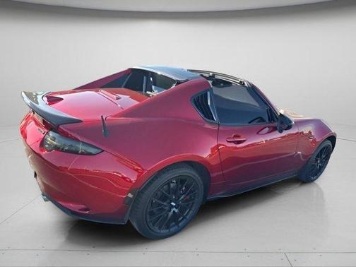 Soul Red Crystal Metallic 2025 Mazda MX-5 Miata RF Club