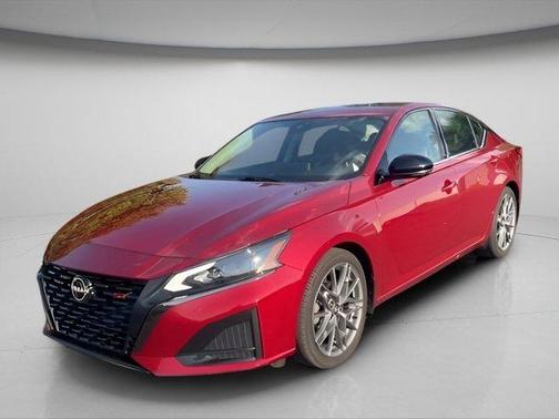 2023 Nissan Altima SR VC-Turbo FWD