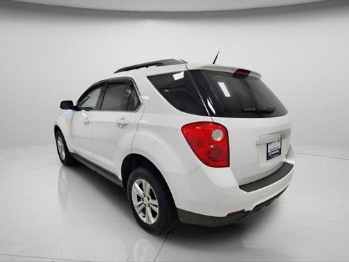 Summit White 2010 Chevrolet Equinox LT