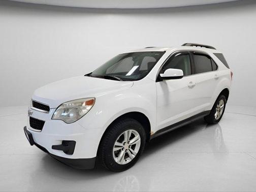 Summit White 2010 Chevrolet Equinox LT