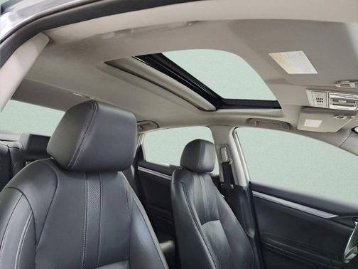 Lunar Silver Metallic 2018 Honda Civic EX-L