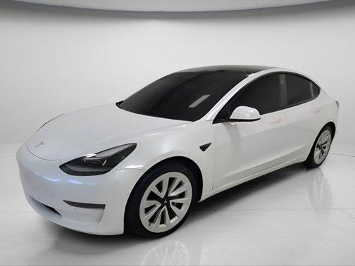 Pearl White Multi-Coat 2021 Tesla Model 3 Standard Range Plus