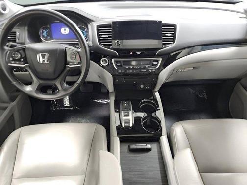 2021 Honda Pilot Touring 8-Passenger