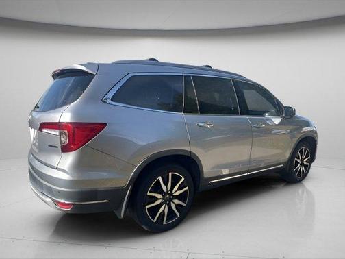 2021 Honda Pilot Touring 8-Passenger