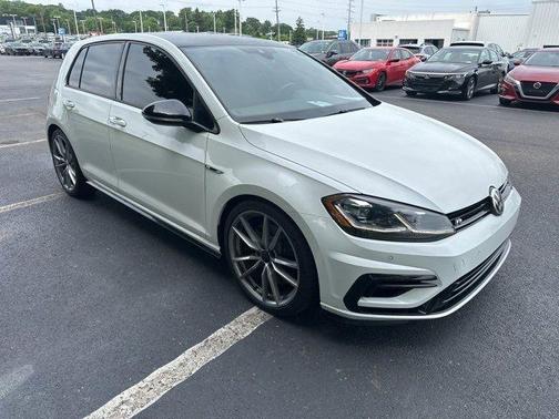 2018 Volkswagen Golf R 2.0T DSG