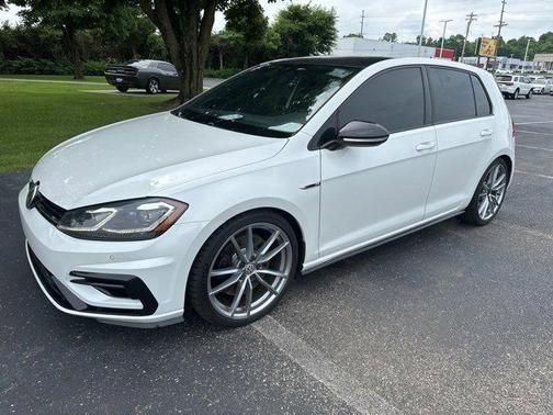 2018 Volkswagen Golf R 2.0T DSG