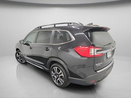 Crystal Black Silica 2023 Subaru Ascent Limited 8-Passenger