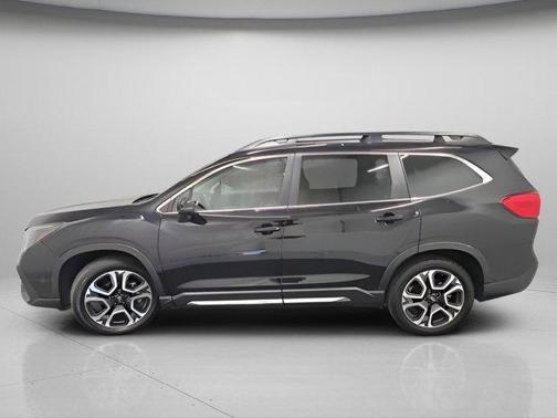 Crystal Black Silica 2023 Subaru Ascent Limited 8-Passenger