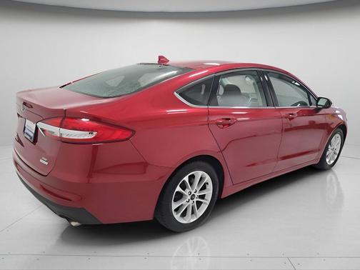 Rapid Red Metallic Tinted Clearcoat 2020 Ford Fusion SE
