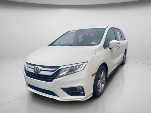 White Diamond Pearl 2018 Honda Odyssey EX-L