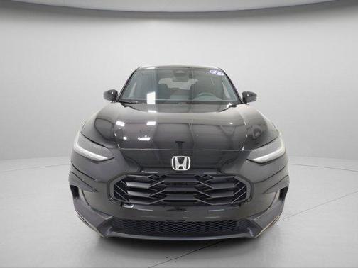 Crystal Black Pearl 2026 Honda HR-V AWD Sport
