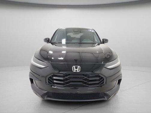 Crystal Black Pearl 2026 Honda HR-V AWD Sport