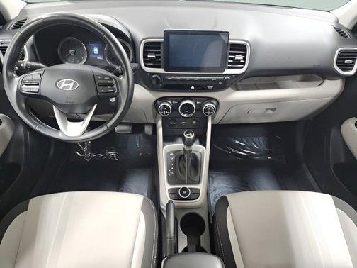2021 Hyundai VENUE SEL