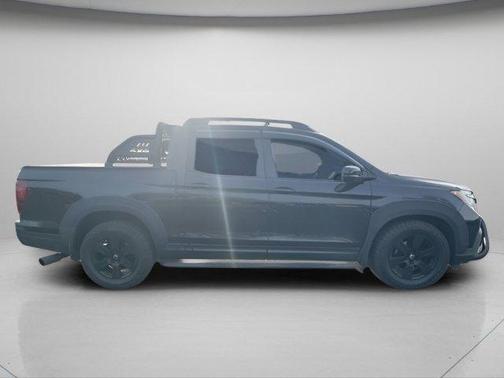 2017 Honda Ridgeline Black