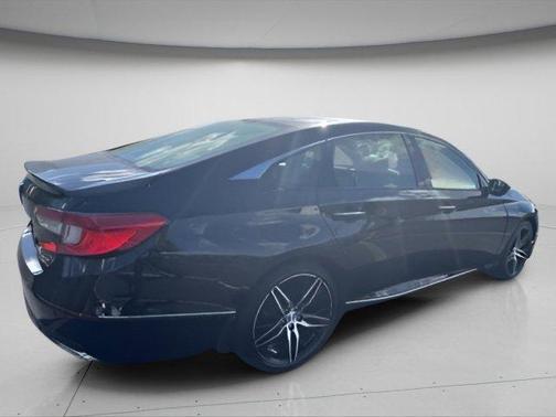 2022 Honda Accord Touring 2.0T