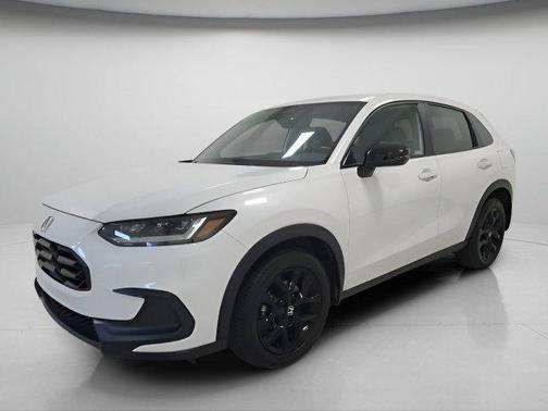 Platinum White Pearl 2024 Honda HR-V Sport