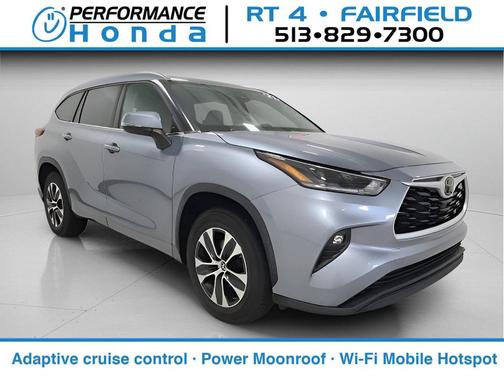 Moon Dust 2021 Toyota Highlander XLE