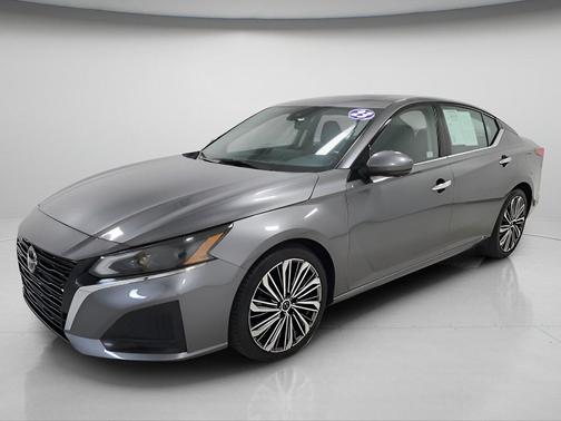 Gun Metallic 2023 Nissan Altima 2.5 SL