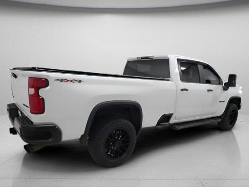 Summit White 2021 Chevrolet Silverado 2500 Custom