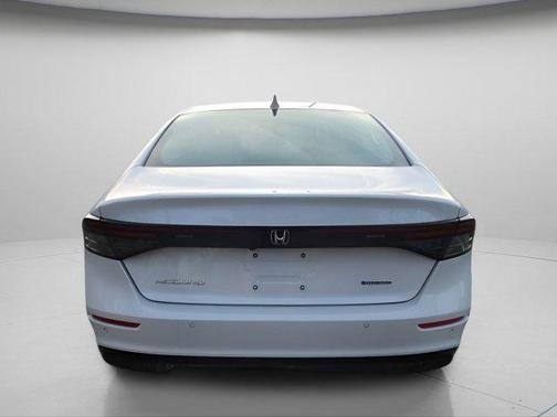 Platinum White Pearl 2026 Honda Accord Hybrid EX-L