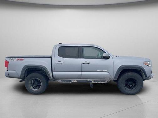 2016 Toyota Tacoma SR