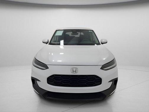 Platinum White Pearl 2023 Honda HR-V LX