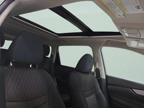 Brilliant Silver 2017 Nissan Rogue SV