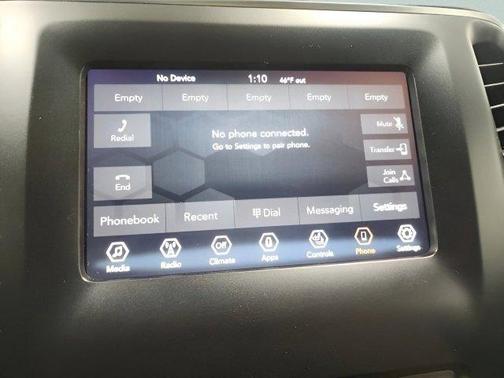 Bright White Clearcoat 2019 Jeep Cherokee Latitude