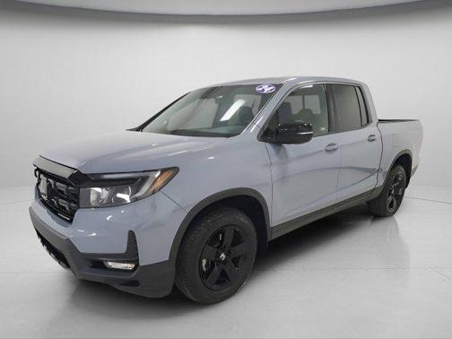 Sonic Gray Pearl 2024 Honda Ridgeline Black