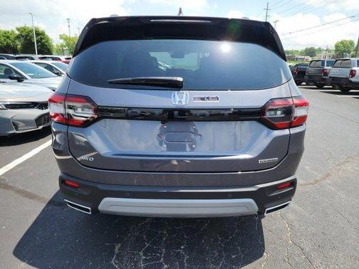 2025 Honda Pilot Touring 8-Passenger