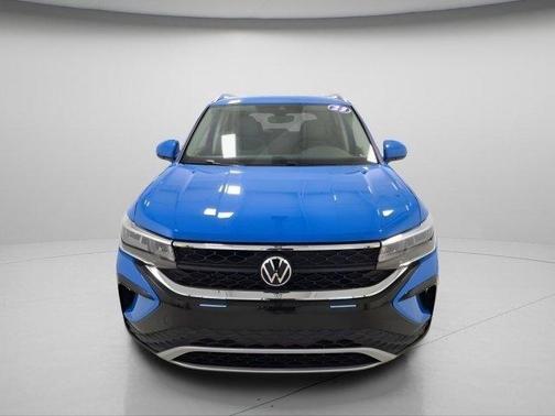 Cornflower Blue 2023 Volkswagen Taos 1.5T SE