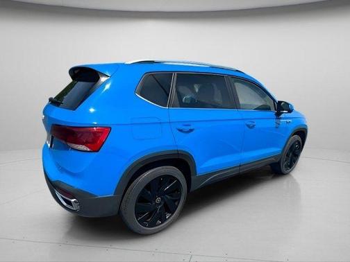 Cornflower Blue 2023 Volkswagen Taos 1.5T SE