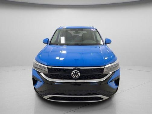 Cornflower Blue 2023 Volkswagen Taos 1.5T SE
