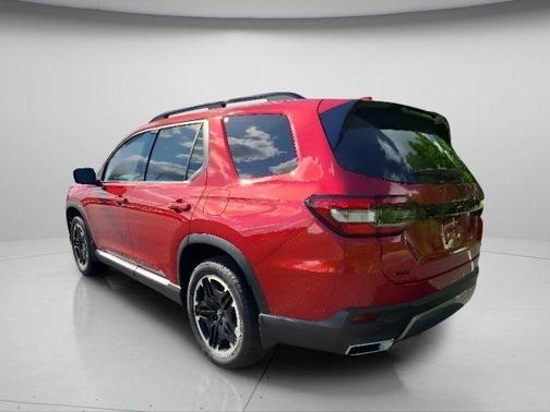 Radiant Red Metallic II 2026 Honda Pilot Touring 8-Passenger