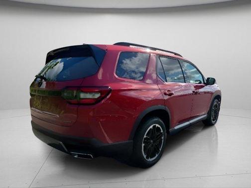Radiant Red Metallic II 2026 Honda Pilot Touring 8-Passenger