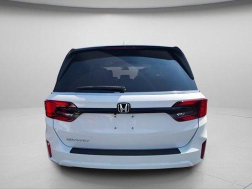 White 2026 Honda Odyssey EX-L