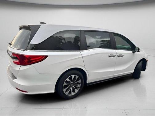 Platinum White Pearl 2024 Honda Odyssey EX-L