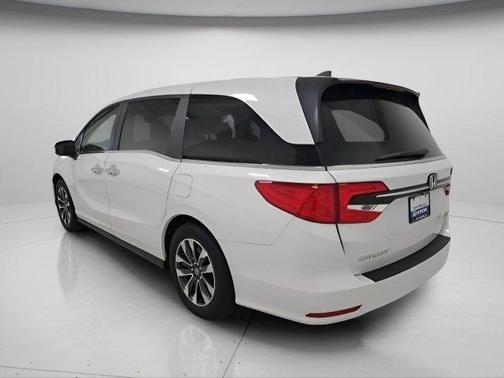 Platinum White Pearl 2024 Honda Odyssey EX-L