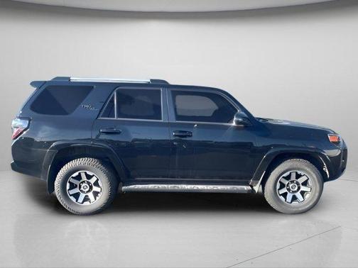 Midnight Black Metallic 2018 Toyota 4Runner SR5