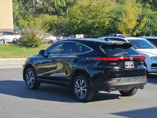 2022 Toyota Venza LE