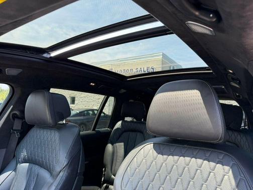 Arctic Gray Metallic 2020 BMW X7 M50i
