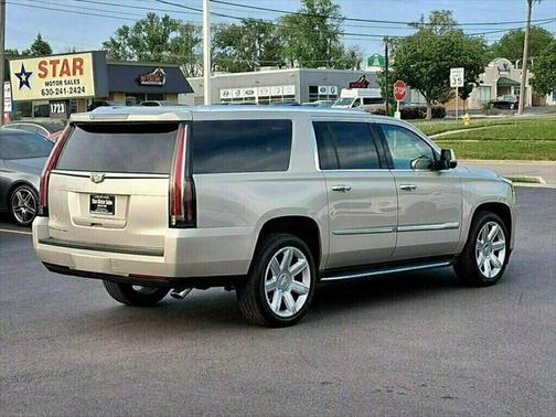 2016 Cadillac Escalade ESV Luxury